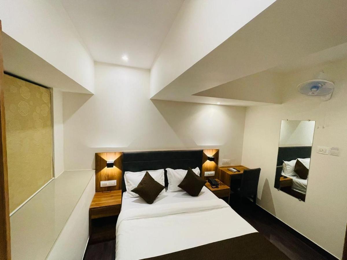 Hotel Hilton Suites 뭄바이 외부 사진